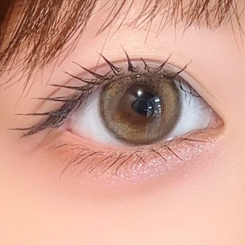 トゥインクルブラウン　装用画像