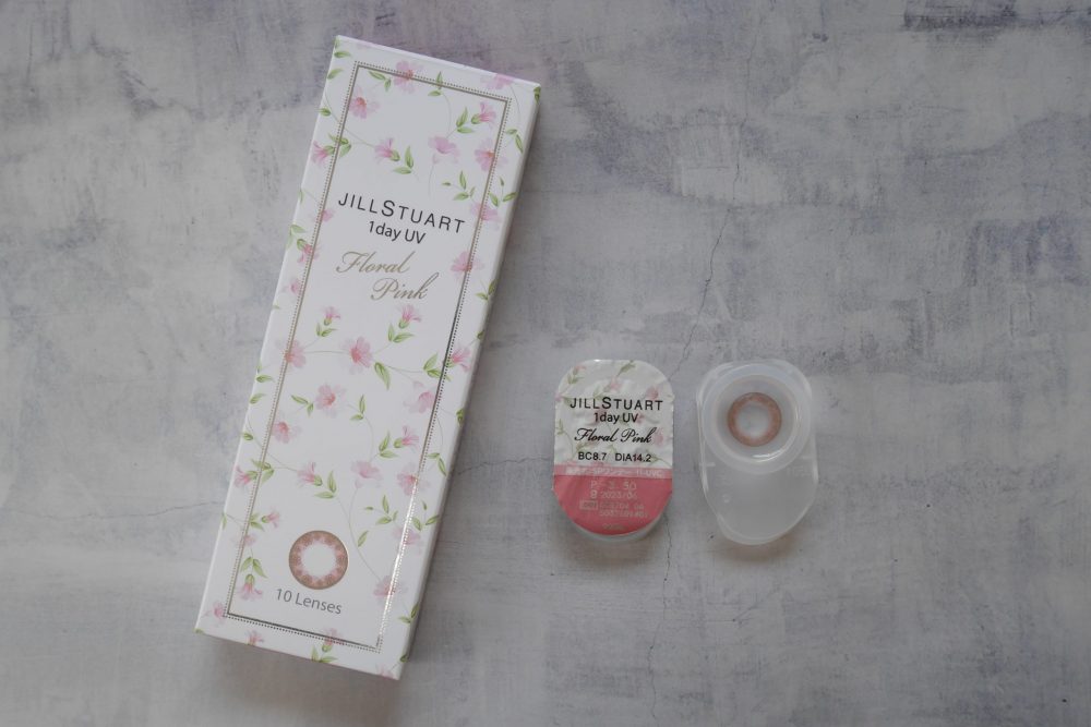 カラコンレポ ジルスチュアート ワンデー ユーブイ Jill Stuart 1day Uv 愛されピンク フローラルピンク Floral Pink の装着 感想レポ カラコン通販 Lily Anna リリーアンナ 公式 送料無料 即日発送