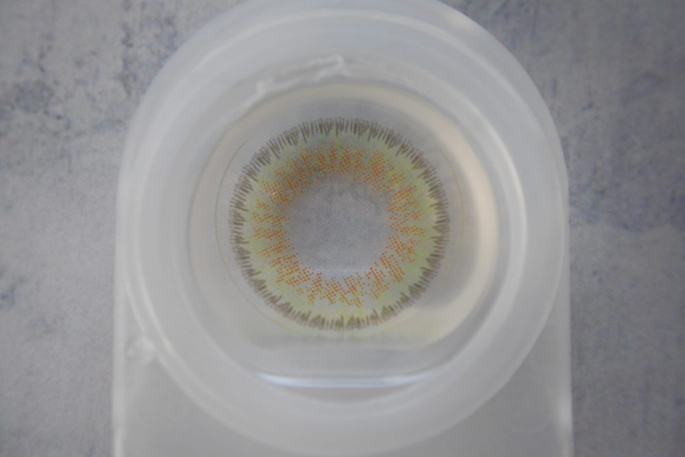 ミミジェム　カラコン　マギー